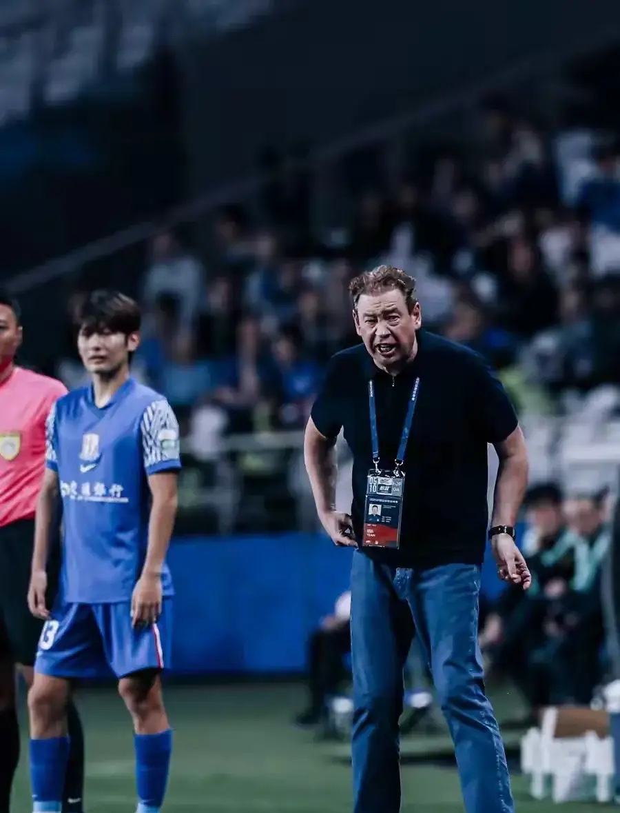 问鼎娱乐今夜体能课后，上海申花造点机会备战欧联，气氛紧张，球队文化再被提及的简单介绍